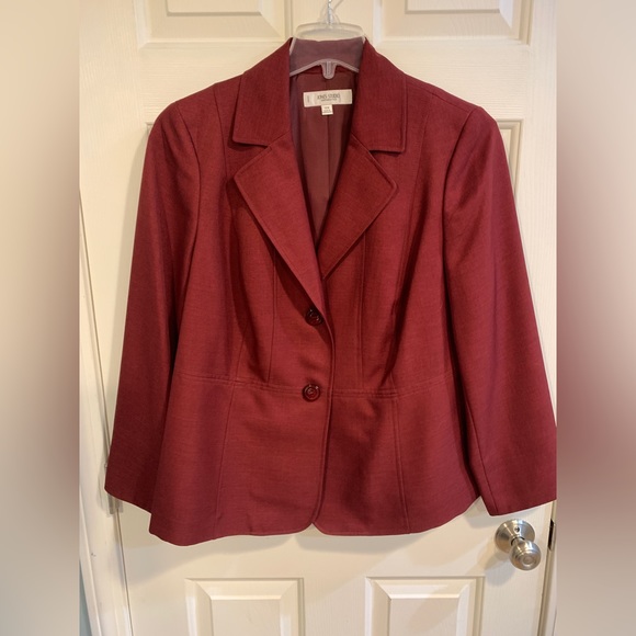 Jones Studio Jackets & Blazers - Jones Studio Separates size 14 blazer NWOT